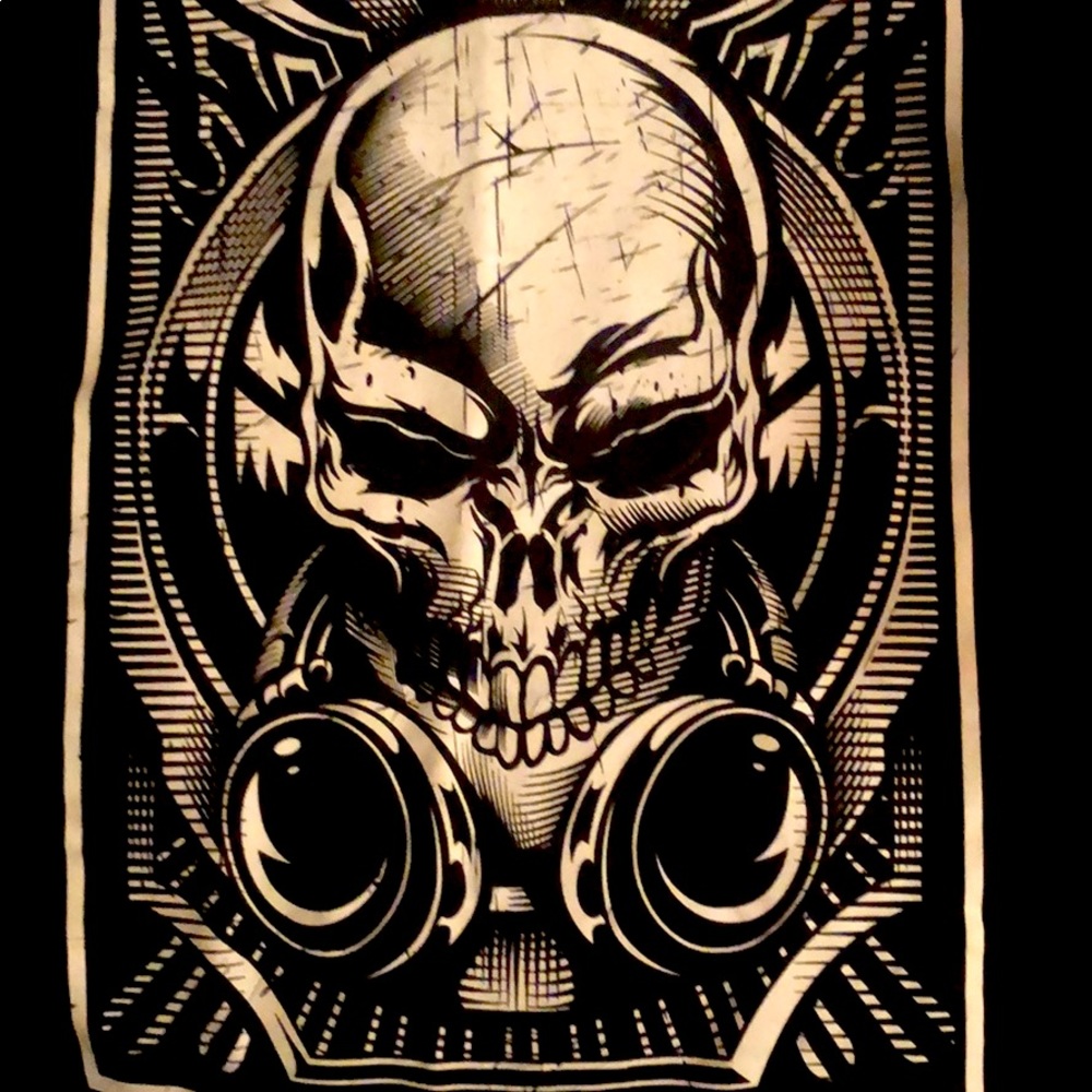 Graphic tee